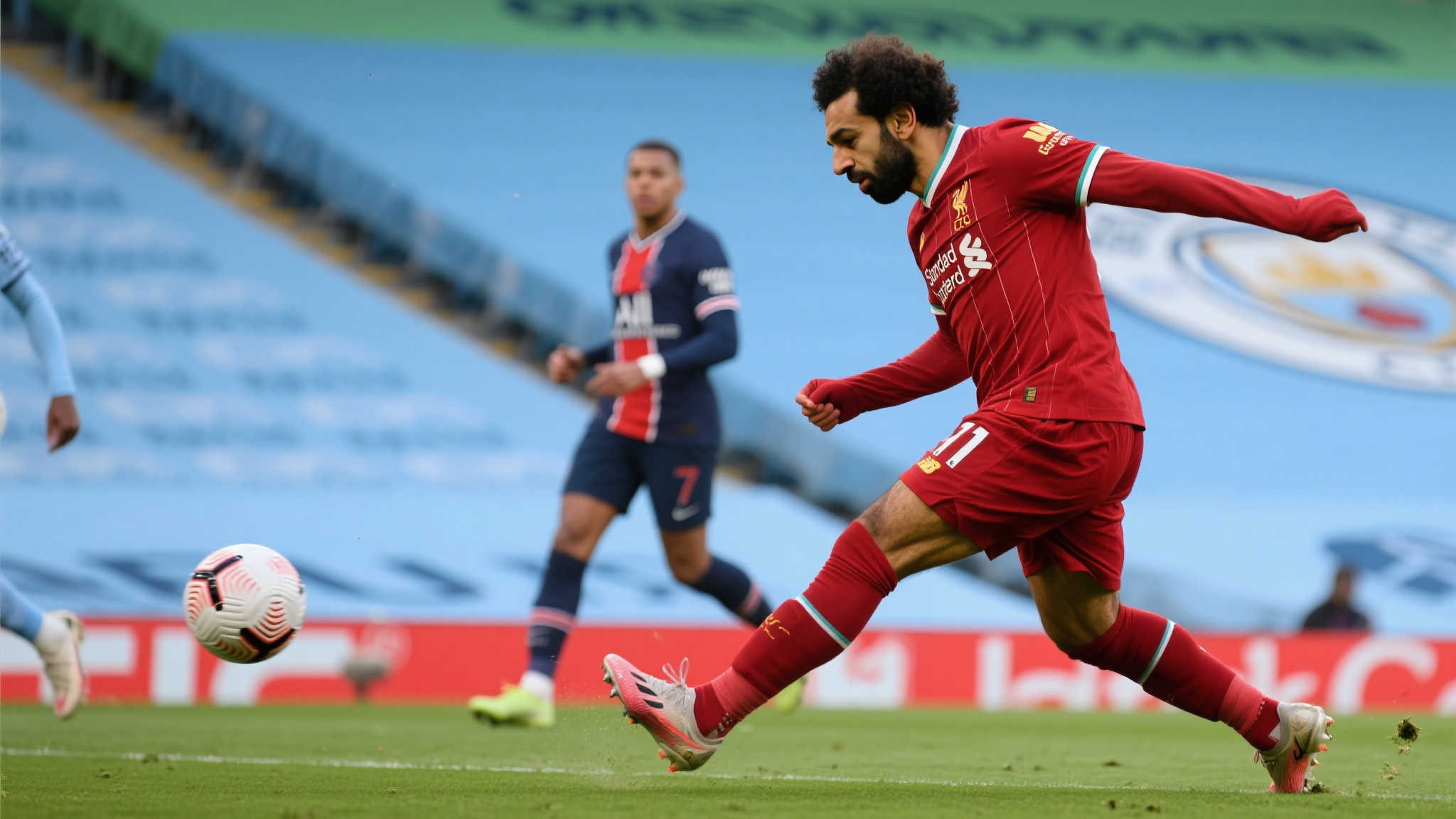 龙赛罗狂欢:萨拉赫错失良机,姆巴佩提前锁定欧洲金靴! 龙赛罗狂欢:萨拉赫错失良机,姆巴佩提前锁定欧洲金靴!